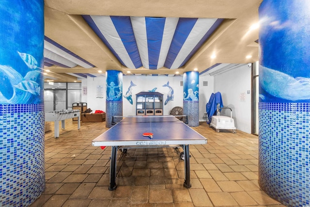 view of recreation room