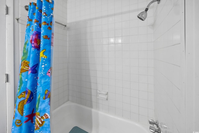 full bath with shower / tub combo
