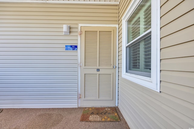 view of property entrance