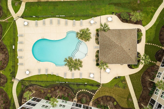 drone / aerial view of a pool area