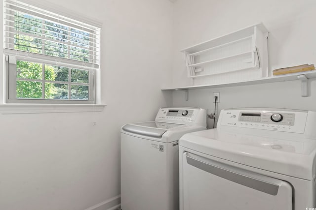 853 Derbyshire Ct, Conway, SC 29526 - laundry room featuring washer and clothes dryer and baseboards