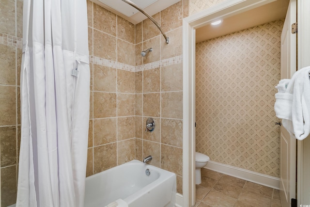 8121 Amalfi Pl Unit 4-801, Myrtle Beach, SC 29572 - bathroom featuring baseboards and shower / bath combination with curtain