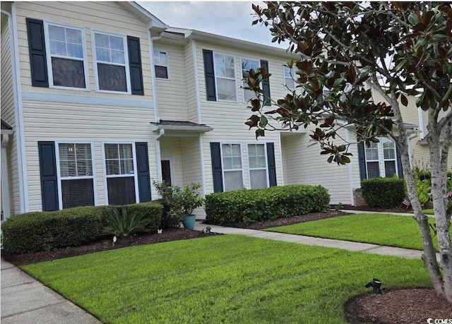 view of front of house with a front yard