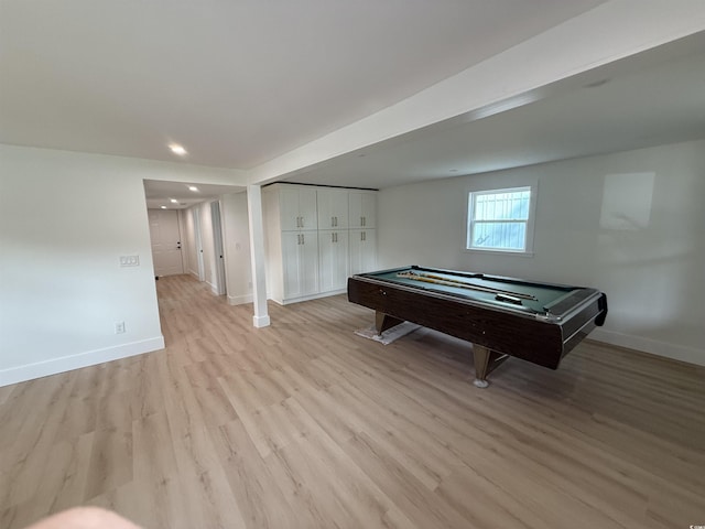 game room featuring recessed lighting, baseboards, billiards, and light wood finished floors
