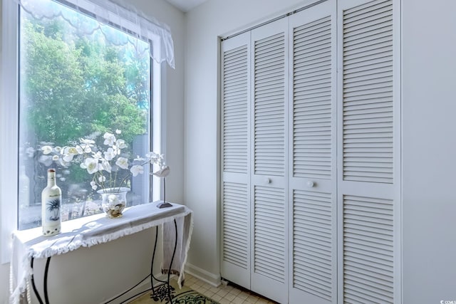 detailed view of baseboards