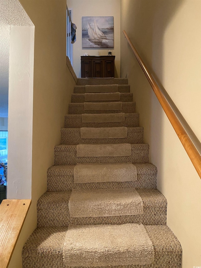 913 Villa Dr Unit 913, North Myrtle Beach, SC 29582 - view of staircase