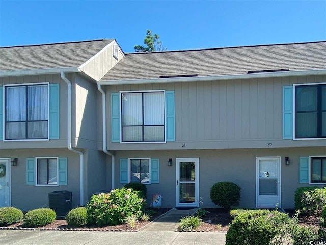 913 Villa Dr Unit 913, North Myrtle Beach, SC 29582 - townhome / multi-family property featuring central AC unit and a shingled roof