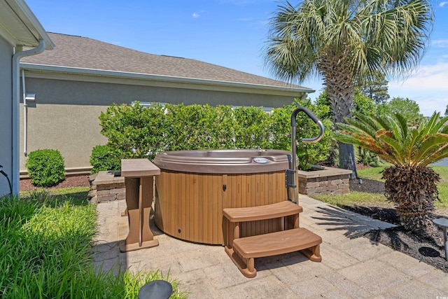 view of patio featuring a hot tub