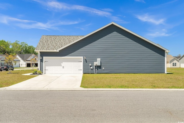 383 Hayloft Cir, Conway, SC 29526 - view of property exterior featuring a lawn, an attached garage, and driveway