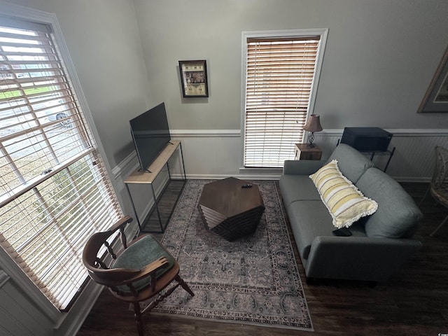 207 E Bobby Gerald Pkwy, Marion, SC 29571 - living area featuring a wainscoted wall and wood finished floors