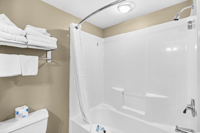 107 S Ocean Blvd Unit 1402, Myrtle Beach, SC 29577 - bathroom featuring shower / tub combo and toilet