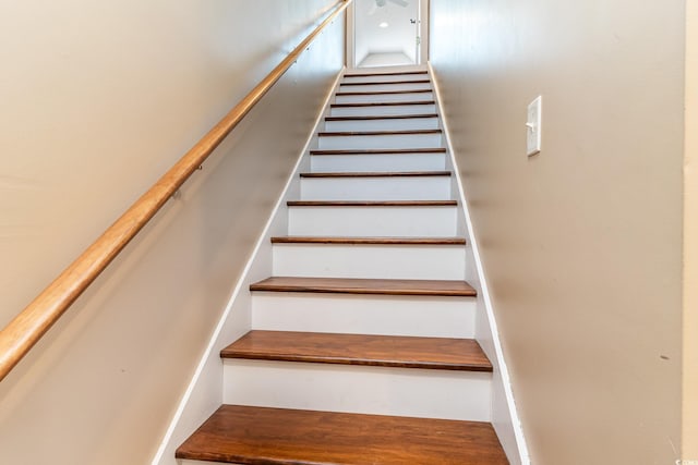 3757 Kingsley Dr, Myrtle Beach, SC 29588 - view of staircase
