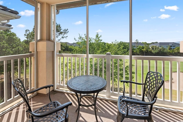view of sunroom / solarium