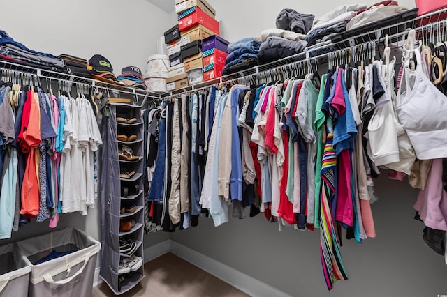view of spacious closet