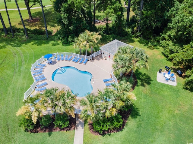 bird's eye view of a pool area