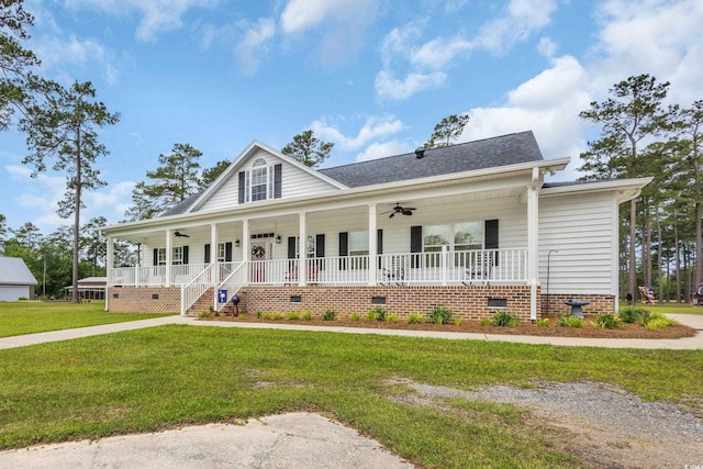 view of front facade with covered porch, ceiling fan, and crawl space