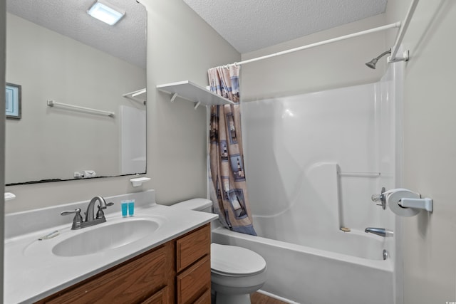 full bathroom featuring a textured ceiling, shower / bathtub combination with curtain, toilet, and vanity