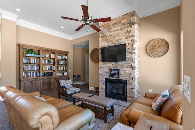 living area with crown molding, ceiling fan, a fireplace, baseboards, and recessed lighting