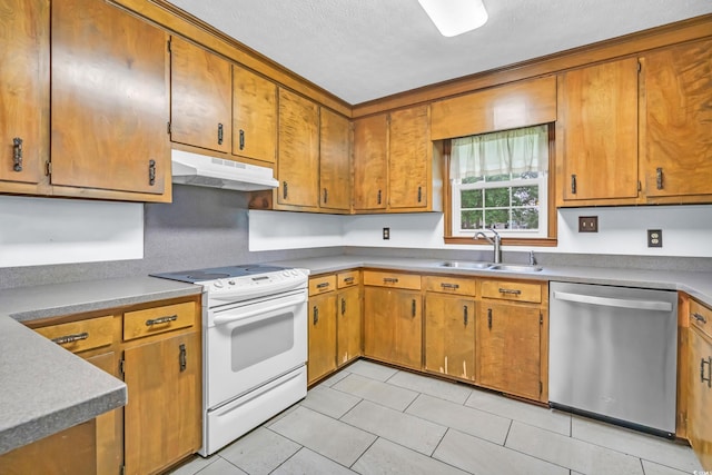 kitchen featuring dishwasher, white electric range oven, under cabinet range hood, a sink, and light tile patterned flooring