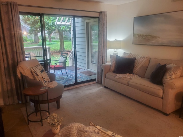 306 Westbury Ct Unit 2-B, Myrtle Beach, SC 29572 - view of living area