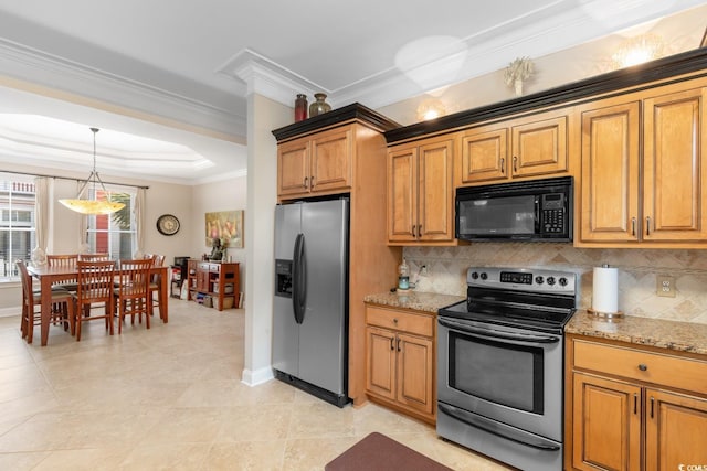 kitchen with stainless steel appliances, baseboards, decorative backsplash, ornamental molding, and brown cabinetry