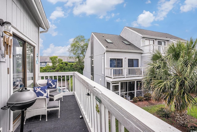 balcony featuring a grill