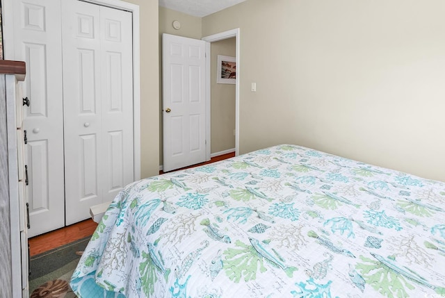 bedroom with a closet
