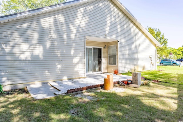 9664 Middleton Ct, Murrells Inlet, SC 29576 - rear view of house with a yard