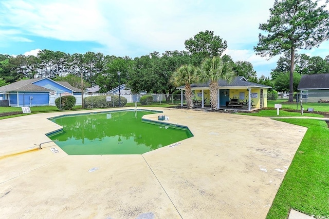 9664 Middleton Ct, Murrells Inlet, SC 29576 - community pool with a patio area and view of wooded area