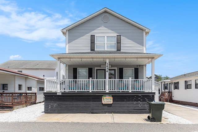view of front of property featuring a porch