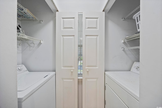 69 Pinehurst Ln Unit 3-F, Pawleys Island, SC 29585 - laundry area with washer and clothes dryer