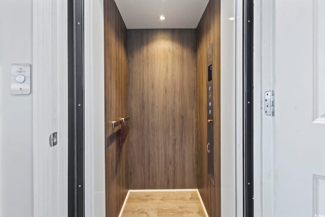 815 Murray Ave, Myrtle Beach, SC 29577 - elevator with recessed lighting