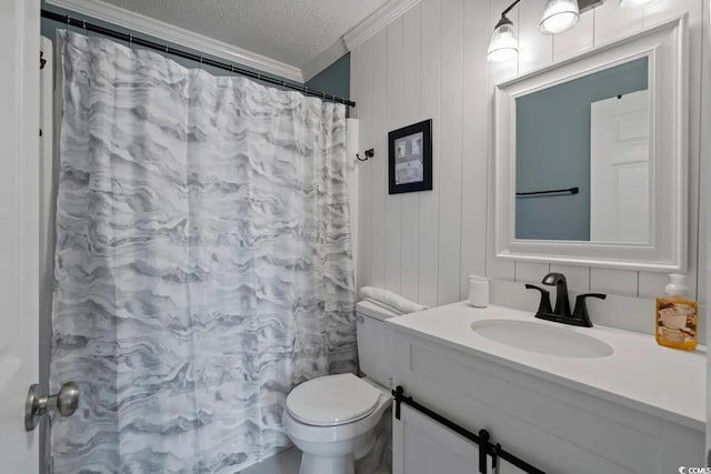 613 S Ocean Blvd Unit N3, North Myrtle Beach, SC 29582 - full bath with crown molding, toilet, vanity, a textured ceiling, and curtained shower