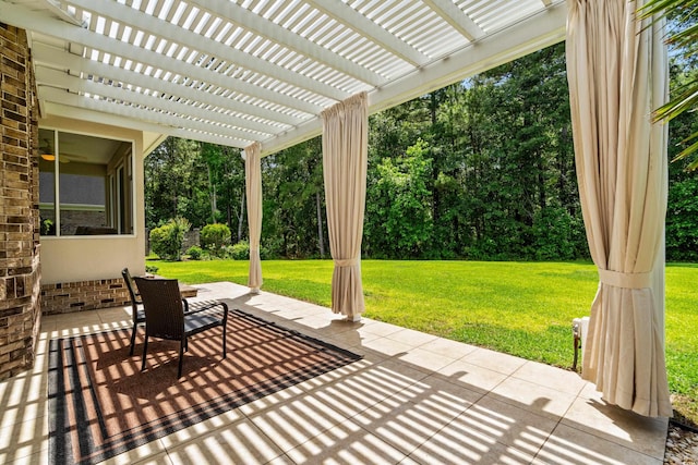 view of patio featuring a pergola