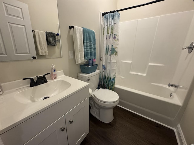 304 S Magnolia Ave, Andrews, SC 29510 - full bath with wood finished floors, toilet, shower / tub combo, and vanity