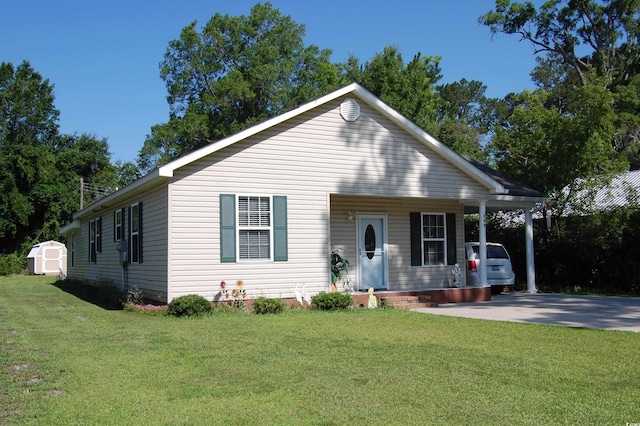304 S Magnolia Ave, Andrews, SC 29510 - view of front of property featuring a front lawn