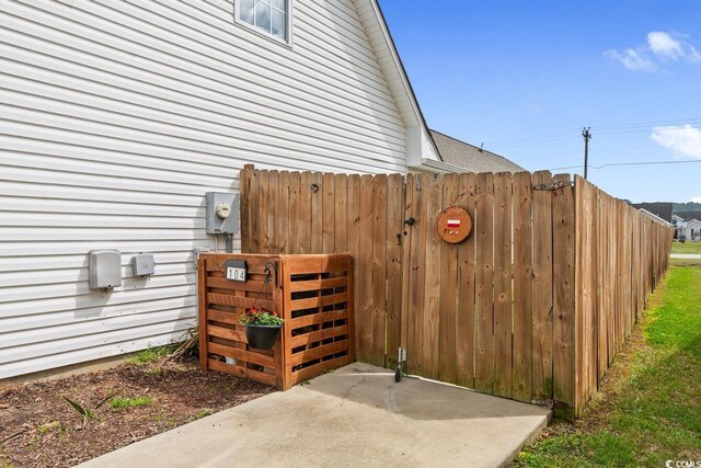 104 Clovis Cir, Myrtle Beach, SC 29579 - view of side of home