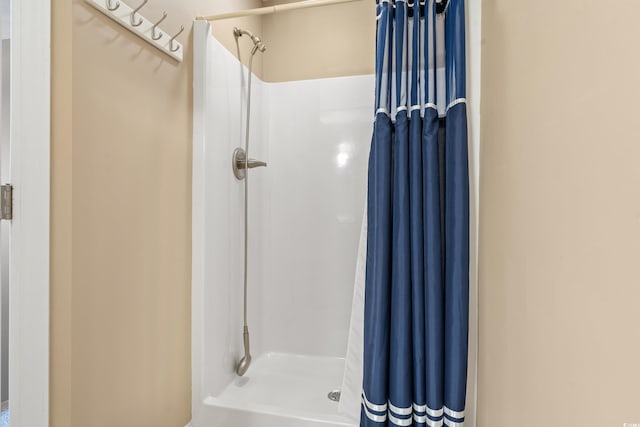 1025 Limpkin Dr, Conway, SC 29526 - bathroom featuring a shower with curtain