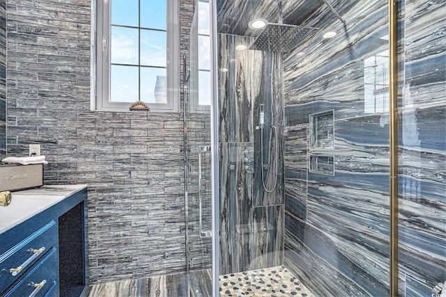 123 Pioneer Loop, Georgetown, SC 29440 - full bathroom featuring tiled shower and vanity