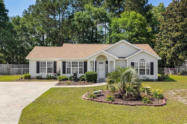 990 Chateau Dr, Conway, SC 29526 - ranch-style home featuring roof with shingles