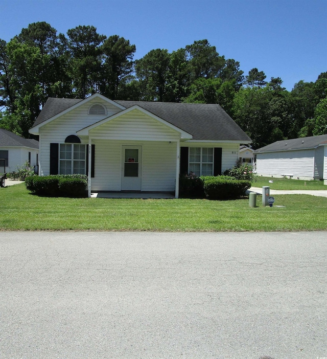 811 Rogers Rd, Myrtle Beach, SC 29577 - view of front of home with a front yard