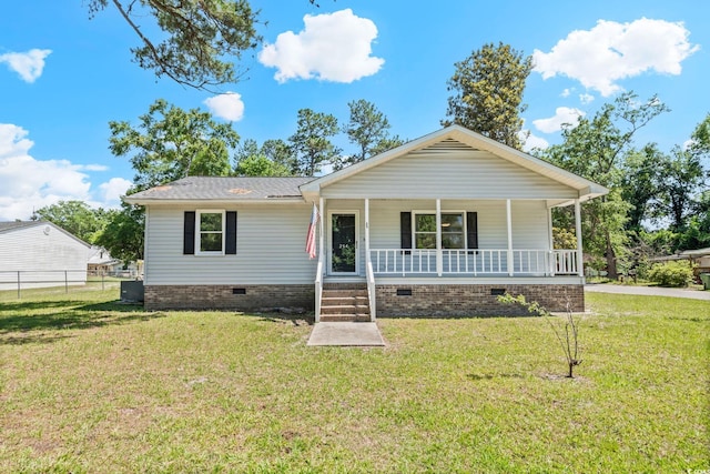 204 Elm St, Johnsonville, SC 29555 - ranch-style home with crawl space and a porch