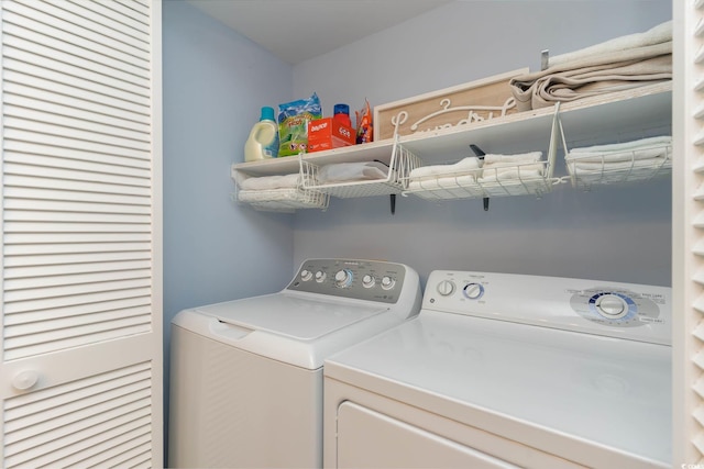 4307 Beverly Ct, North Myrtle Beach, SC 29582 - laundry room with washing machine and clothes dryer