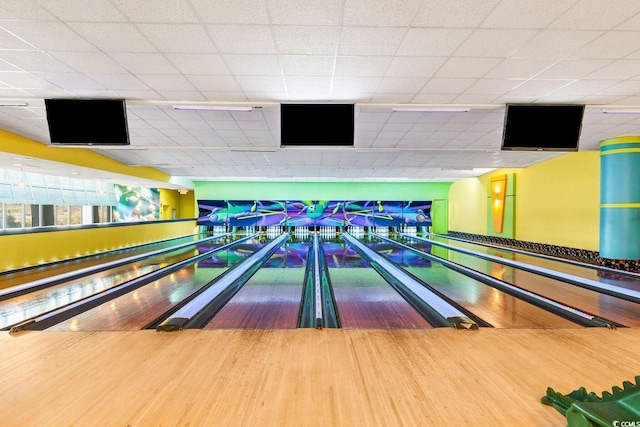 1105 S Ocean Blvd Unit 520, Myrtle Beach, SC 29577 - playroom with a bowling alley and wood finished floors