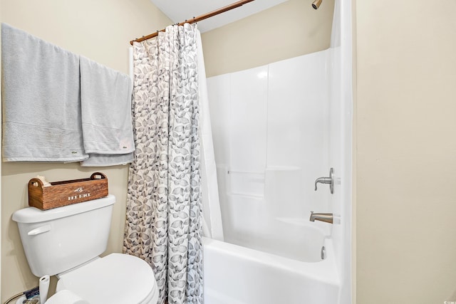 837 Triple Ct Unit 837, Myrtle Beach, SC 29588 - bathroom with toilet and shower / tub combo with curtain