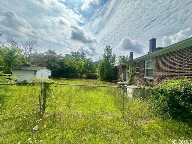 905 E Main St, Dillon, SC 29536 - view of yard