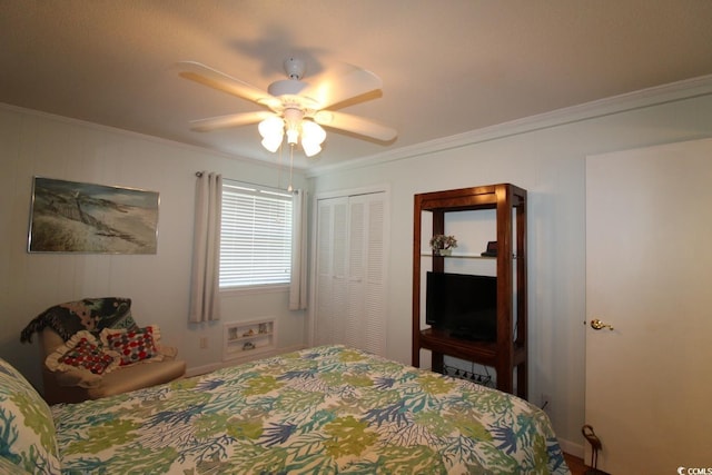 1582 S Waccamaw Dr Unit 56, Garden City Beach, SC 29576 - bedroom with ornamental molding and a ceiling fan