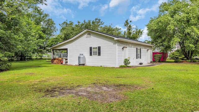 412 Carolina Dr, Loris, SC 29569 - view of side of property with a yard