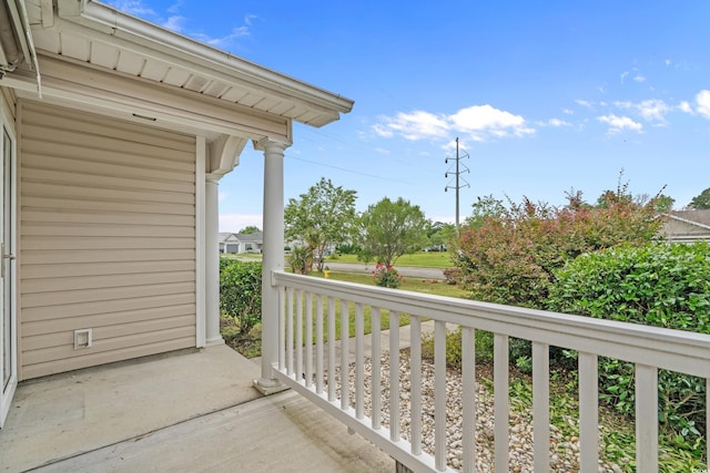 1220 Dunraven Ct, Conway, SC 29527 - view of porch