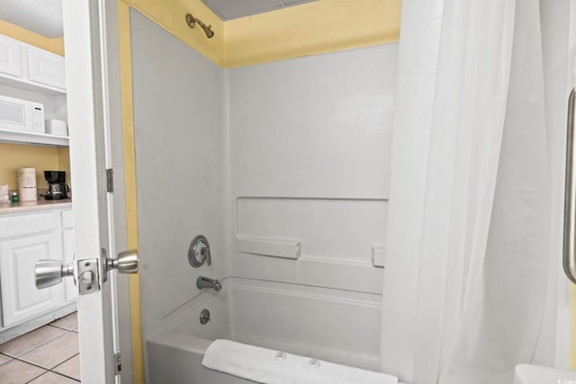 1207 S Ocean Blvd Unit 51001, Myrtle Beach, SC 29577 - full bath featuring shower / bath combination with curtain and tile patterned floors